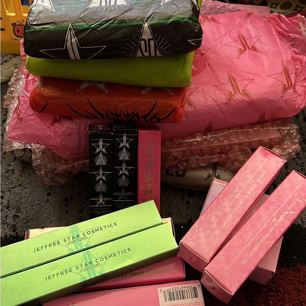Jeffree star makeup bundle